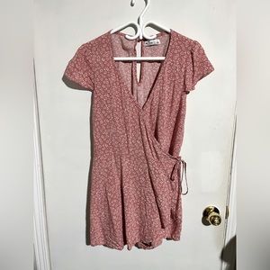 Hollister romper